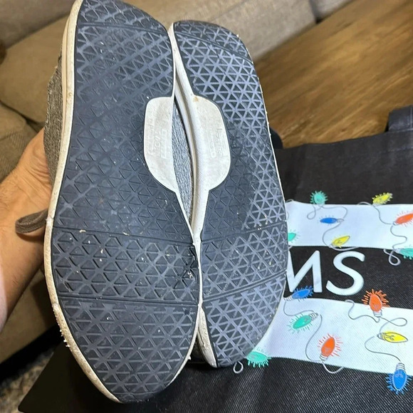 TOMS GRAY MEN SNEAKER SHOE SIZE 10 - Picture 4 of 4